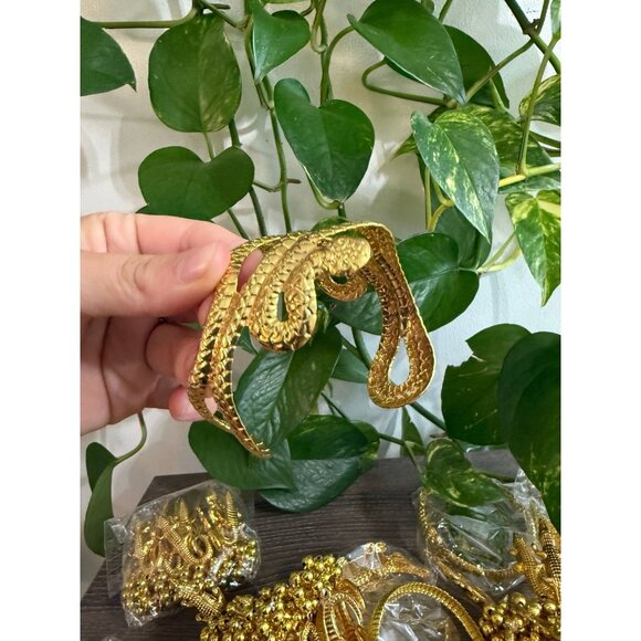 8 piece gold alligator, snake bracelets - Picture 5 of 8